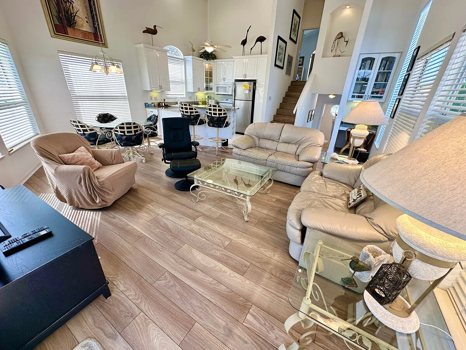 1 bed, 1.5 bath, $5,458 — Photo 3