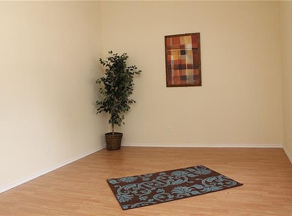 5th image of 1007 Carleton Dr