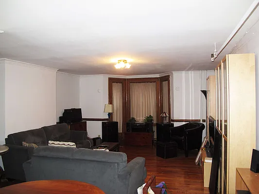 Rented by Stewart Harrison LLC | media 14