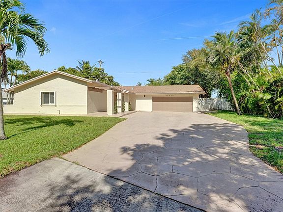 5th image of 12305 Paseo Way