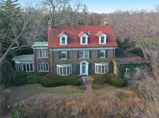 690 Longwood Ave, Glencoe, IL
