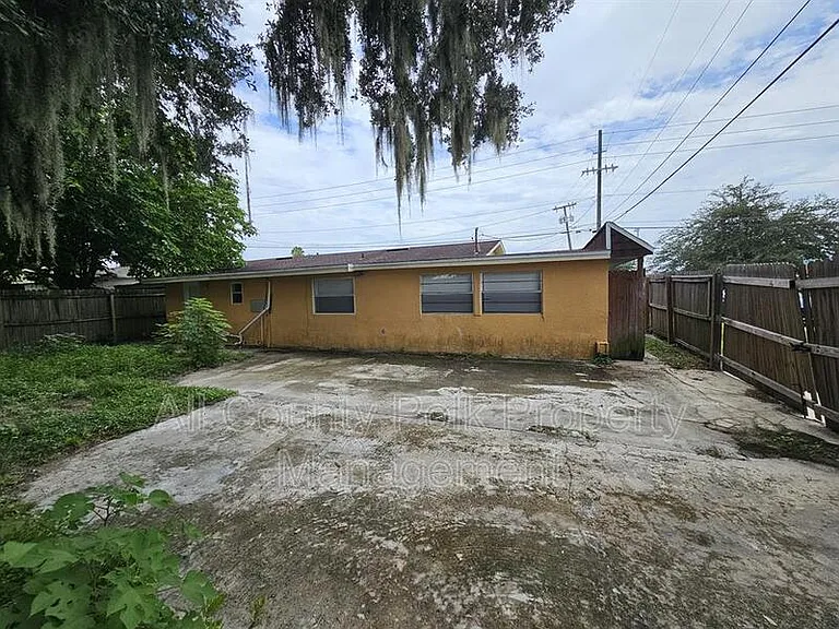 2619 Crutchfield Rd — Photo 10