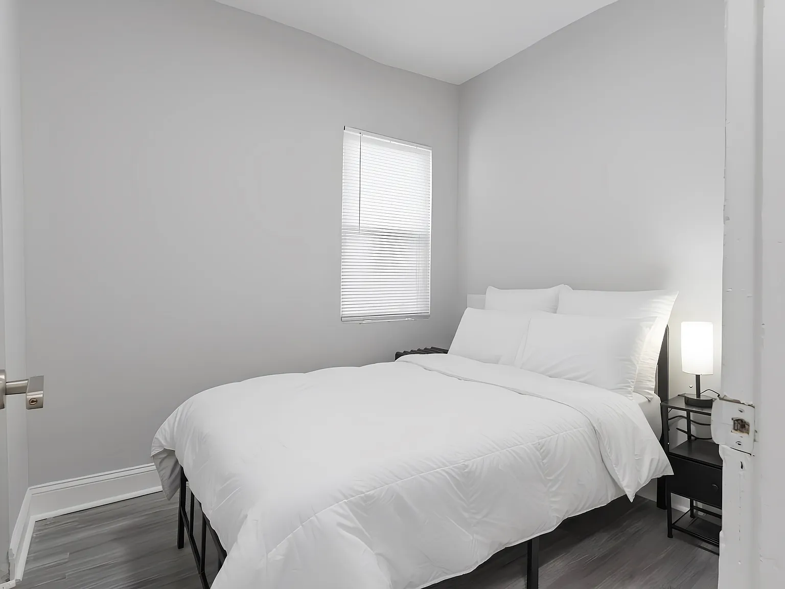 4 bed, 4.0 bath, 1743 sqft, $728 — Photo 1