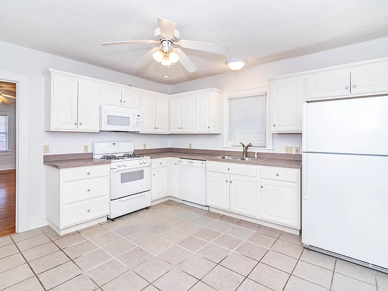 583 N Assembly Dr #1 — Photo 8