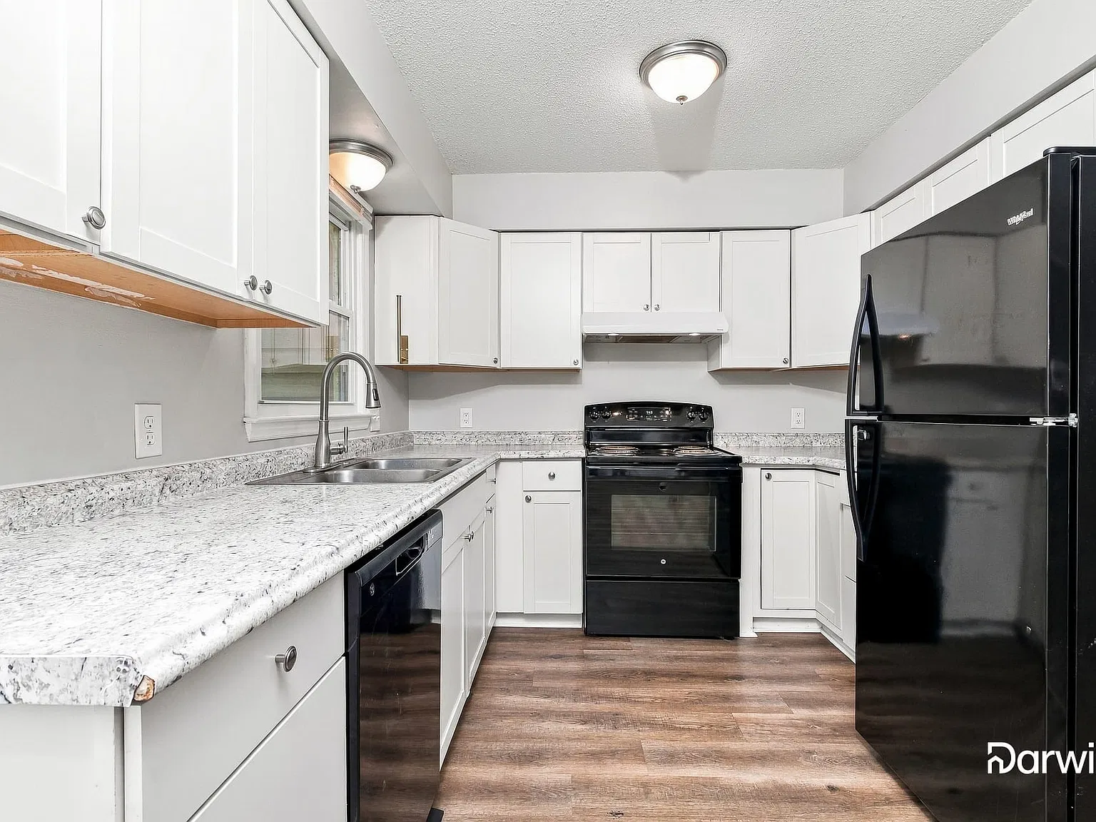 3 bed, 2.0 bath, 1335 sqft, $1,890 — Photo 4