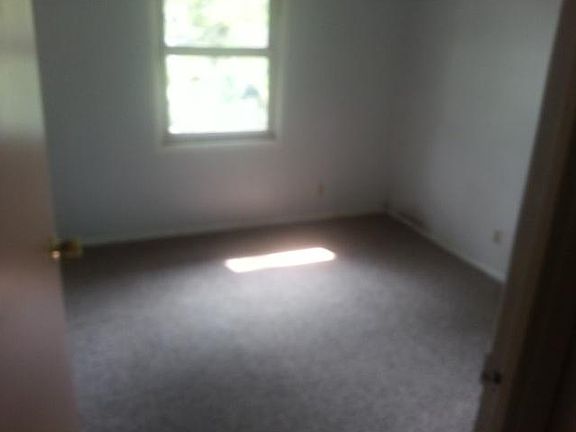 5th image of 3731 N Brentwood Ave
