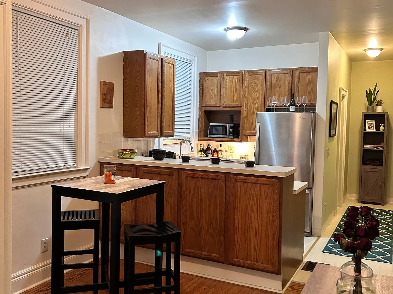 2 bed, 1100 sqft, $1,695 — Photo 4