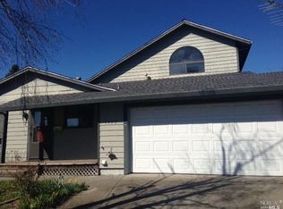 1333 Evergreen Ln, Petaluma, CA