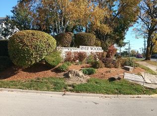 3 Merrimack Ct, Bolingbrook, IL 60440