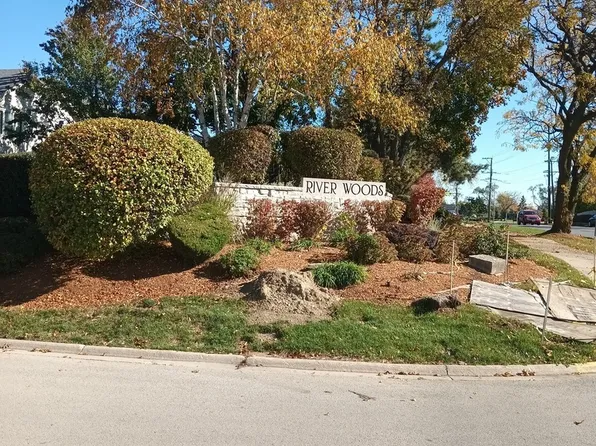 3 Merrimack Ct, Bolingbrook, IL 60440