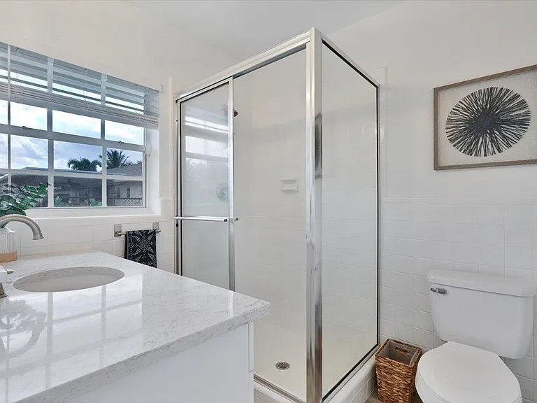 76 Fairview W #W — Photo 24