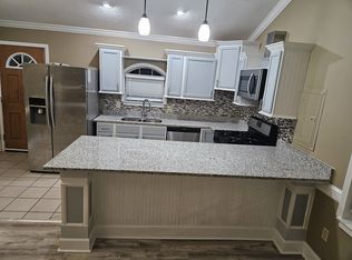 204 Brandywine Rd #B, Savannah, GA 31405