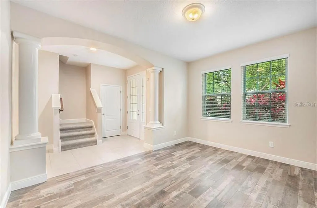3 bed, 2.5 bath, 1919 sqft, $2,900 — Photo 4