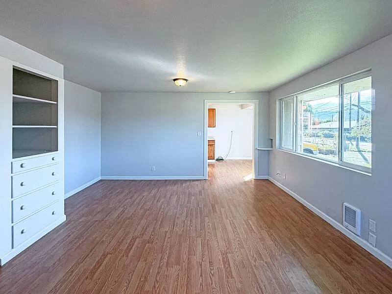 2 bed, 1.0 bath, 1200 sqft, $1,395 — Photo 3