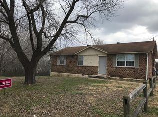 2707 Trenton Rd, Clarksville, TN 37040