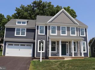 1068 Greenview Dr #32, Lancaster, PA 17601