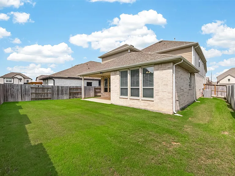 7319 Woodlark Ridge Dr — Photo 49