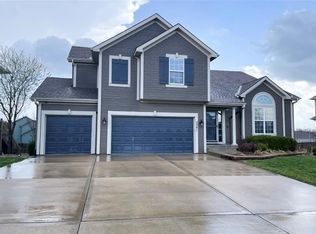 2241 SW Hawk View Rd, Lees Summit, MO 64082