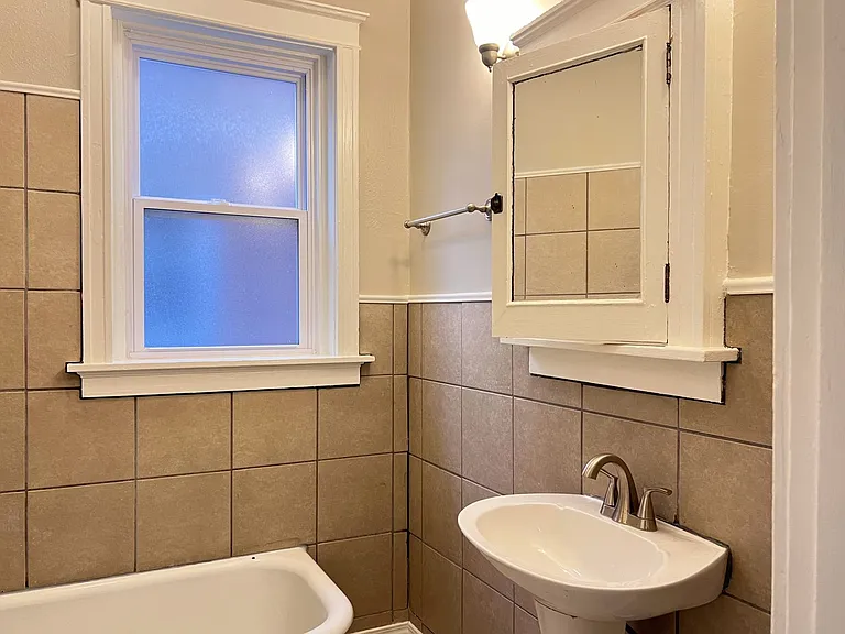 3165 Roger Pl #1N — Photo 7