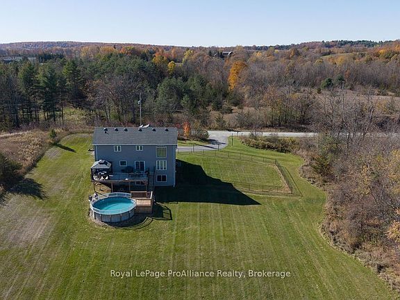 4th image of 493 Wannamaker Rd