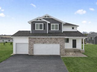 1337 Orchid Way, New Richmond, WI 54017