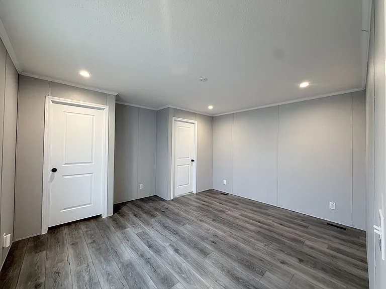 29800 Guilford Cir #256 — Photo 6