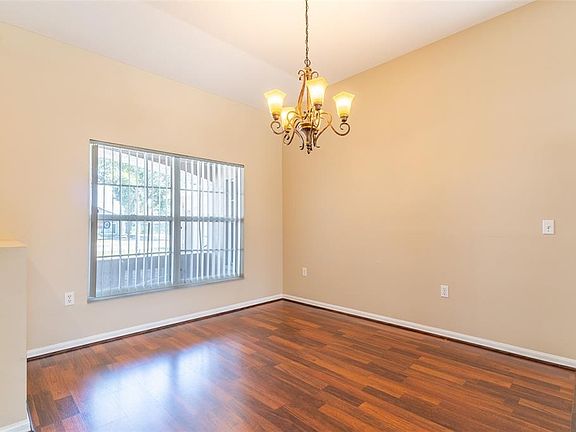 5th image of 10419 CRESTFIELD DRIVE
