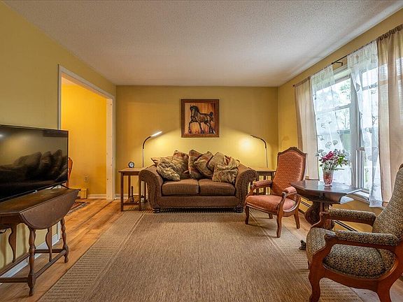4th image of 11 Simon Road