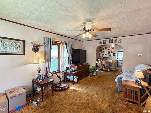 3rd image of 209 W Yates Ave