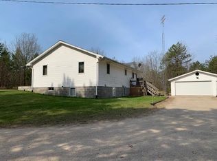 10706 1st Ave, Almond, WI 54909