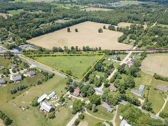 3rd image of 10467 Willis Rd