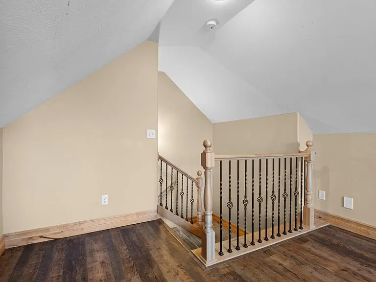 2612 Eastview Dr — Photo 27
