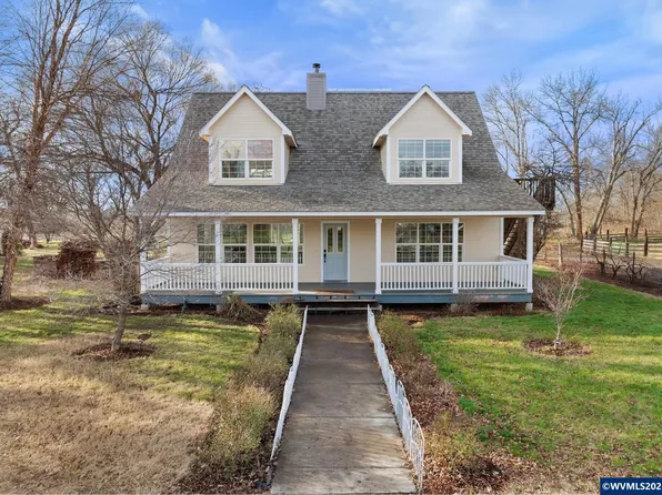 10 W Sprague St, Echo, OR 97826