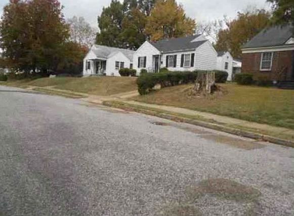 2nd image of 190 E Norwood Ave