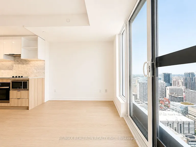 252 Church St #5305 — Photo 6