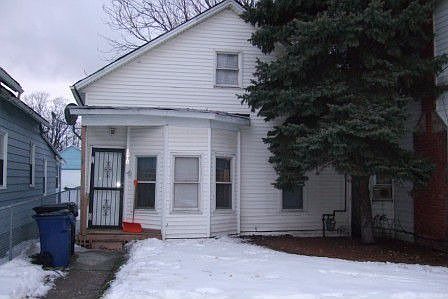 1st image of 1918 W 58th St