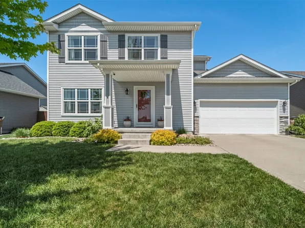 438 4th St SE, Bondurant, IA 50035