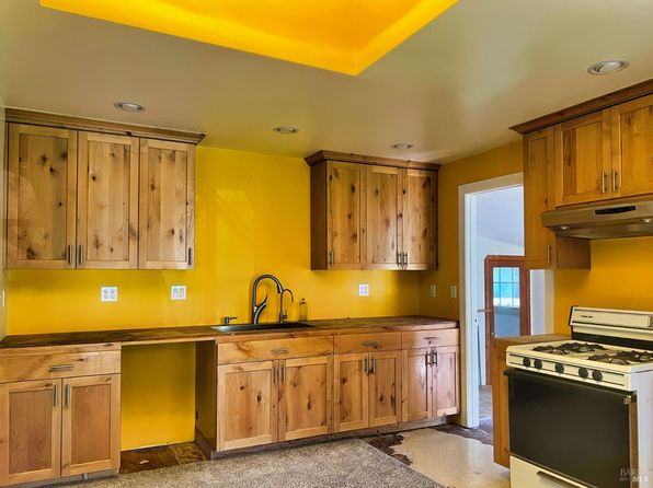1094 W Standley St, Ukiah, CA 95482