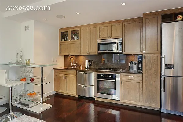 Rented by Corcoran | media 25