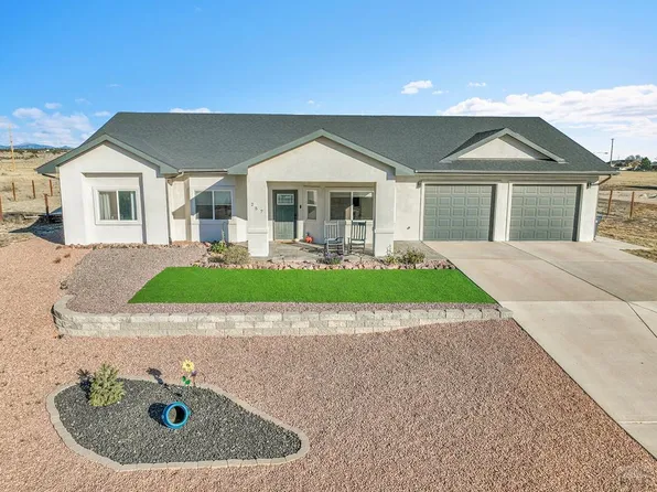 257 E Auburn Ave, Pueblo West, CO 81007