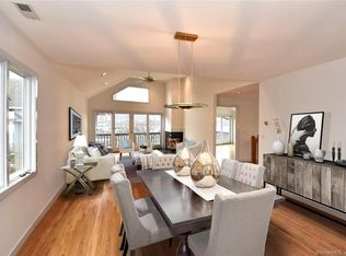 14 Sylvester Ct, Norwalk, CT 06855