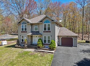 190 Reunion Rdg, East Stroudsburg, PA 18301