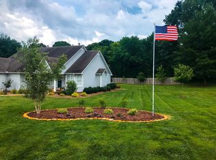 135 Scottsdale Dr, Bowling Green, KY 42103