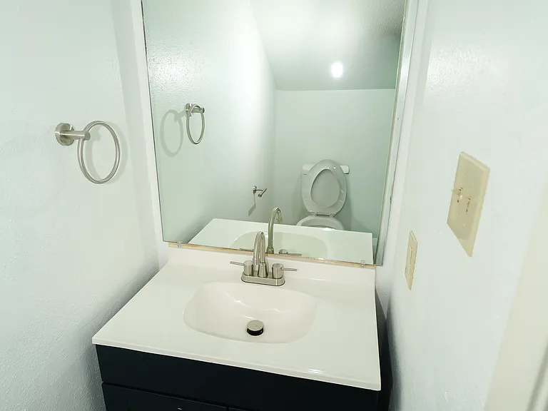 5670 Birchmont Dr #C — Photo 9