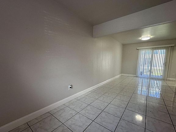 3rd image of 646 Eldorado St APT 3