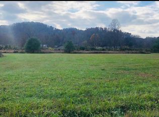 325 Hickory Grove Ln, Stanton, KY 40380