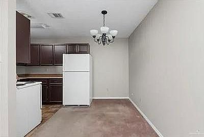 5th image of 1900 Evergreen Ave #90