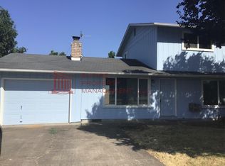 549 Honeysuckle Ln #K20, Eugene, OR 97401