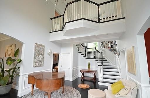 3rd image of 15 Grace Ln