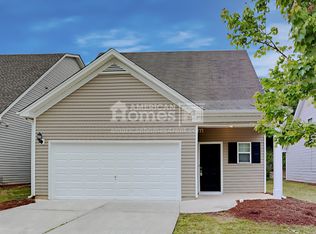553 Lobdale Falls Dr, Lawrenceville, GA 30045